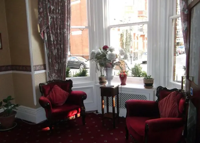 Maranton House Hotel
